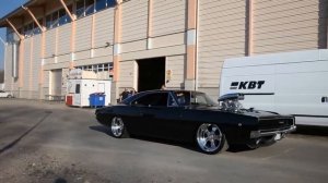 Dodge Charger 68 Supercharged бернаут