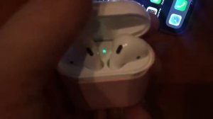 AirPods 1 серии - отличные наушники по странно высокой цене