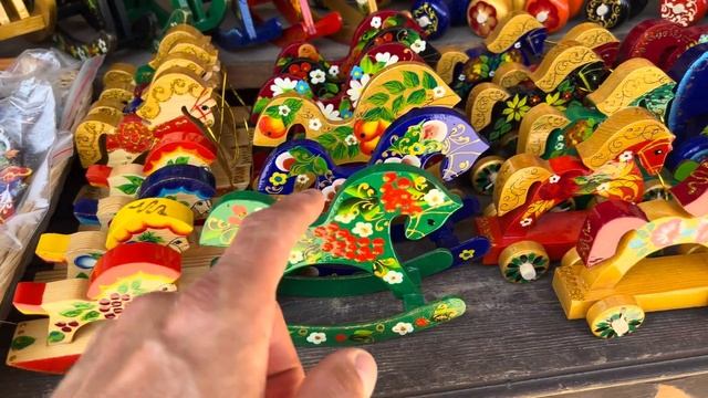 БЛОШИНЫЙ РЫНОК ИЗМАЙЛОВО. СУВЕНИРЫ ДЛЯ ИНОСТРАНЦЕВ. ВЕРНИСАЖ. смотреть онлайн