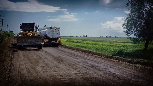 Продолжается ремонт автодороги Белолесье-Приморское-Рассейка смотреть онлайн