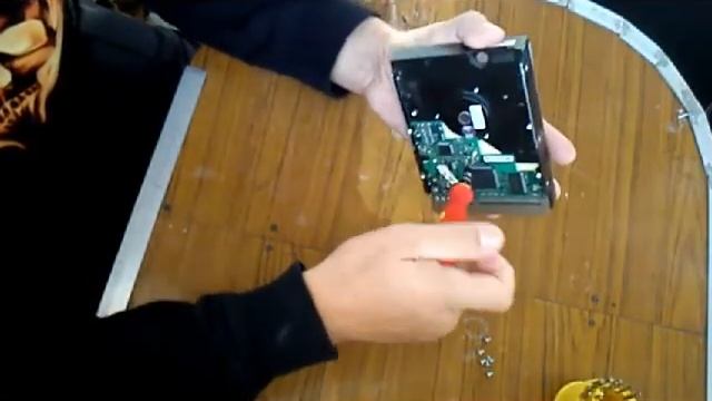 Разборка жесткого диска (Disassembly of the hard disk)