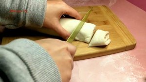 Закуска из слоеного теста. ВКУСНЫЕ СЛОЙКИ с беконом и сыром. Готовьте уже сегодня!#440