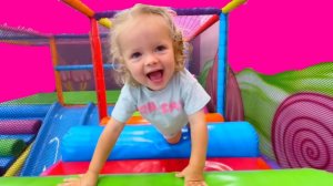 Веселая поездка в детский центр Kids Empire, Warminster (Пенсильвания)