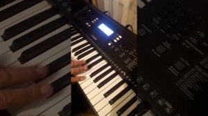 Игра на синтезаторе yamaha psr-e373
