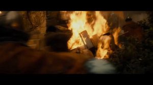 Смауг атакует Эребор и Дейл. Трор начал сходить с ума. HD