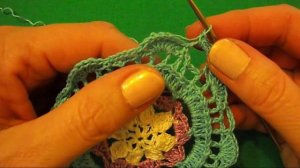 САЛФЕТКА С РЕЛЬЕФНЫМИ ЭЛЕМЕНТАМИ КРЮЧКОМ. ЧАСТЬ 1