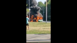 Пожар. Автобус сгорел полностью. Москва