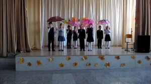 танец с зонтиками 2 класс МБОУ СОШ с. Троекурово