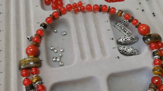 Бусы из красного агата. смотреть онлайн