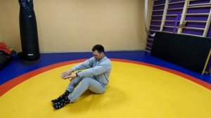 Страховка при падении на спину. Как научиться падать без травм