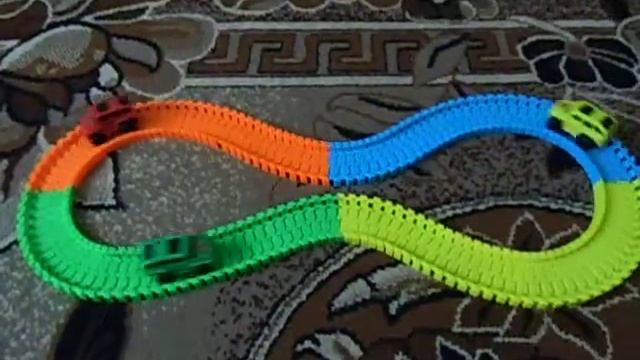 Машинка с треком Play the game смотреть онлайн