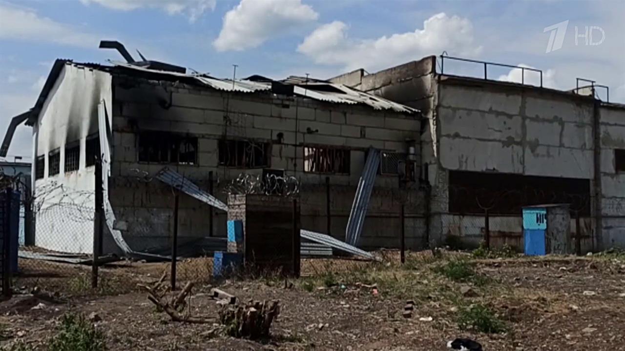 Нанесен удар по изолятору в ДНР, где содержались сдавшиеся в Мариуполе боевики "Азова"