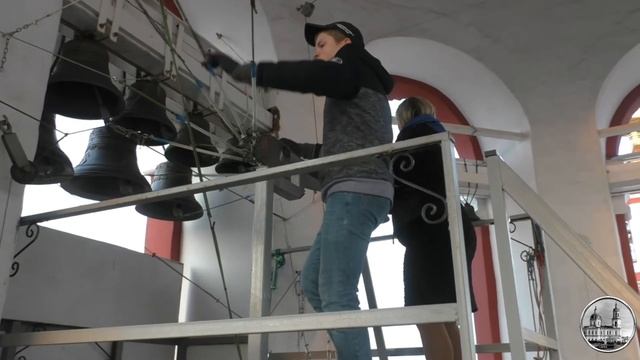 Гости на колокольне Спасского собора смотреть онлайн