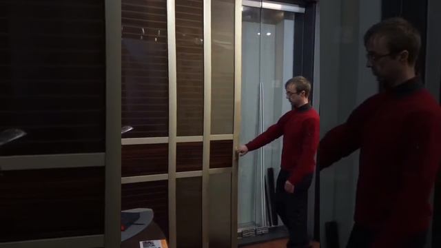 Межкомнатная раздвижная перегородка на три двери. Телескопическая раздвижная система дверей. Киев.