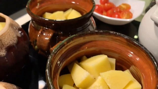 Горшочки по домашнему. ПОТРЯСАЮЩЕЕ ЖАРКОЕ В ГОРШОЧКЕ рецепт. Food Time. Горшочки с картошкой и мясо