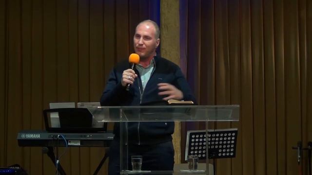 Валентин Быковский \\ Научиться жить