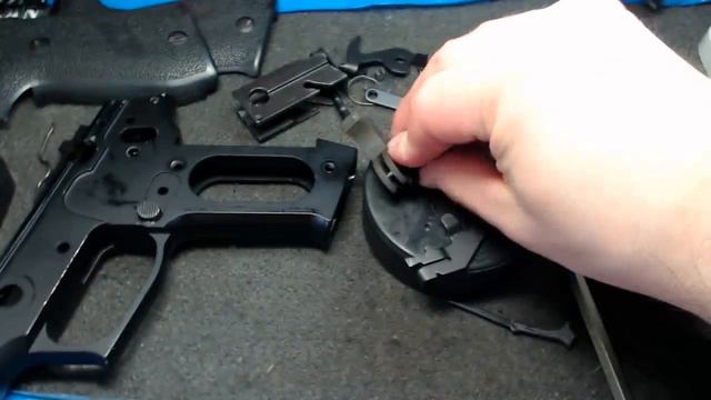 Sig Sauer P220 Complete disassembly and reassembly
