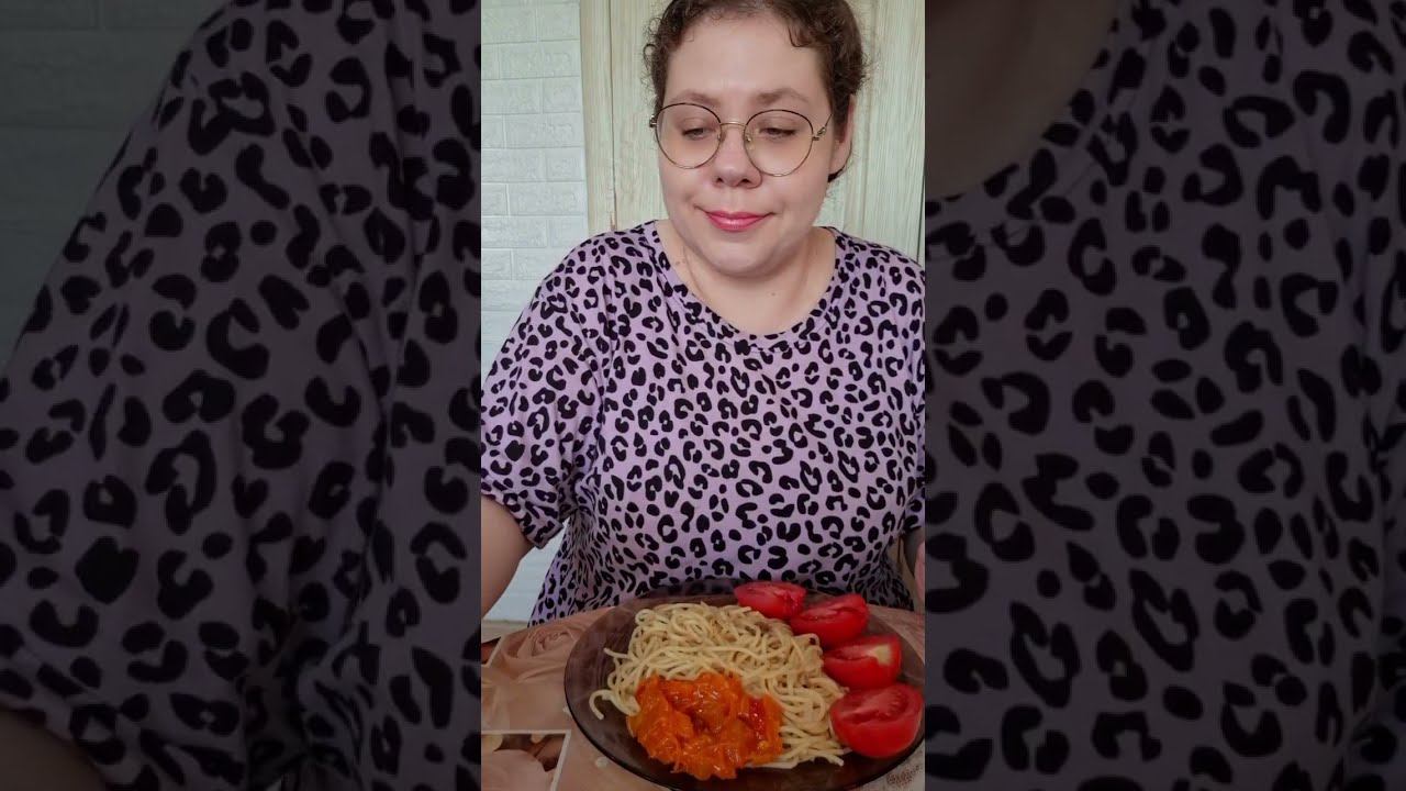 Мукбанг Спагетти с тушенкой/Спорим ли мы с мужем
