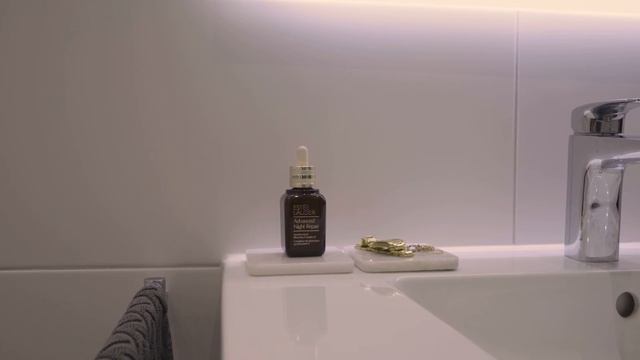 Esteé Lauder Advanced Night Repair serum I Aylin Koenig смотреть онлайн