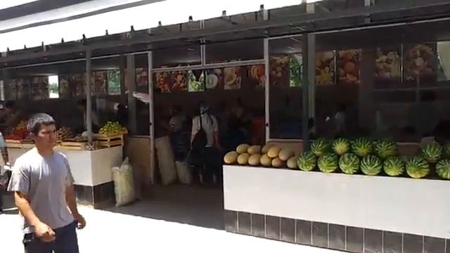 Оптовый базар в Ташкенте (Чиланзар, улица Катартал)