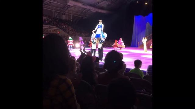 Mira's first time to DISNEY ON ICE! PART 1 DARE TO DREAM MOANA RAPUNZEL FROZEN CINDERELLA смотреть онлайн