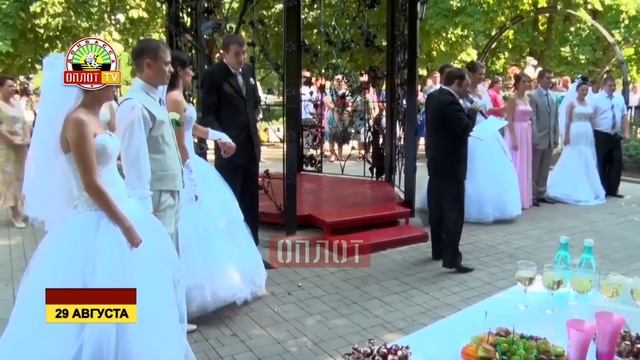 Подковы на счастье молодоженам смотреть онлайн