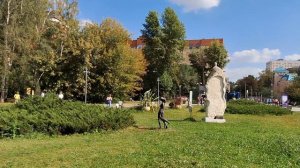Парк искусств "Музеон"-музей скульптур под открытым небом в Москве-27.08.2024 год