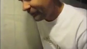 ГНОЙ ТЕЧЕТ РЕКОЙ У ПАРНЯ С ГОЛОВЫ!!!!! МНОГО -МНОГО ГНОЯ!!!