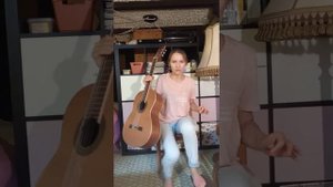 1 Урок для начинающего гитариста. Посадка и постановка рук, проверенная временем. #1