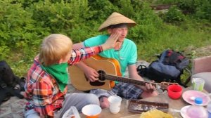 Я отрываюсь от земли