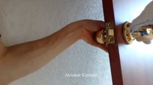 Как установить дверную ручку на межкомнатной двери?