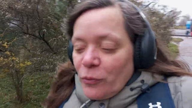 Бегу в Магнит- Косметик и в Магнит смотреть онлайн