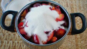 Яблочно сливовое варенье