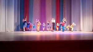 Танец во французской стороне