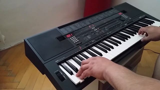 Yamaha PSR SQ16 смотреть онлайн