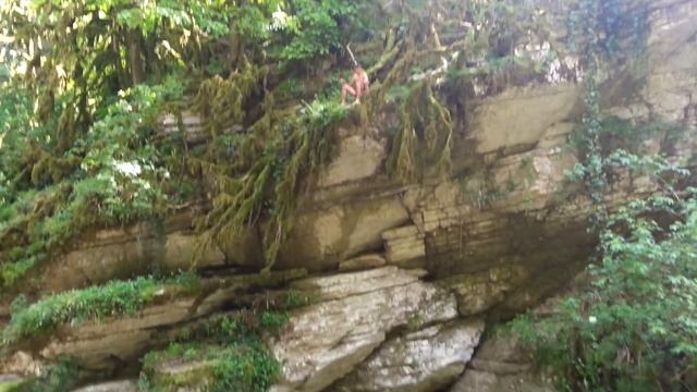 Прыжок со скалы смотреть онлайн