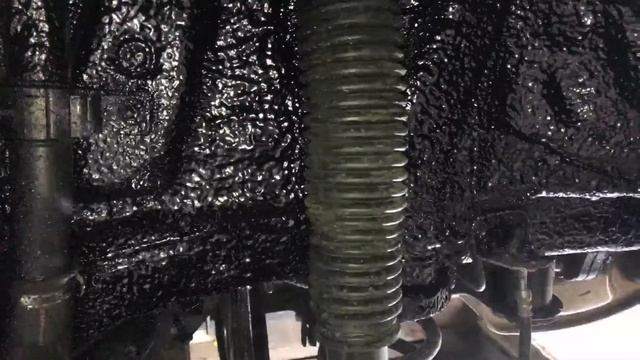 KIA Sportage шумка локеров. А что с антикоррозийкой? Годы эксплуатации совсем не скажутся на арках