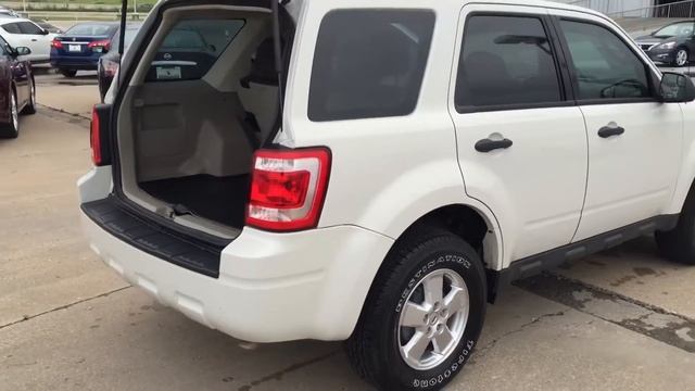 2011 Ford Escape XLS FWD смотреть онлайн