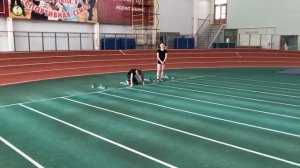 БЕГ ПО ВИРАЖУ / Отработка низких стартов. Работа на координацию