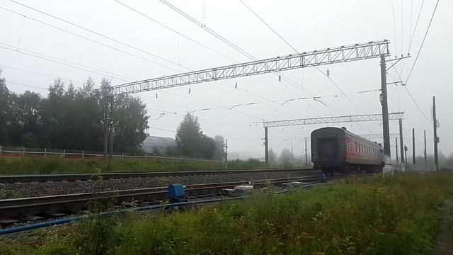 ДМ62-1740. В родном окрасе. Крадётся с юга с рабочим поездом из Лодейного поля. Петрозаводск. смотреть онлайн