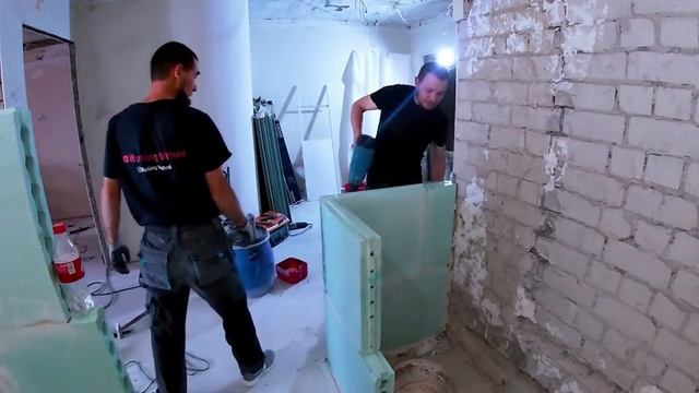 ВОЗВЕДЕНИЕ ПЕРЕГОРОДОК САН УЗЛА.ВЛАГОСТОЙКАЯ ГИПОСОВАЯ ПАЗО-ГРЕБНЕВАЯ ПЛИТА.ПИСТОЛЕТ ПРЯМОГО МОНТАЖ