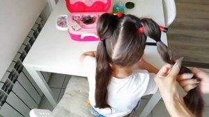 Как сделать СТИЛЬНУЮ причёску ДЕВОЧКЕ. Быстро и легко.