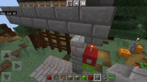 как сделать ворота для замка в майнкрафт на телефоне!!!