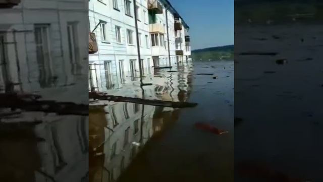 В Иркутской области затоп в городе Тулун прорвало дамбу смотреть онлайн