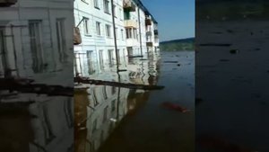 В Иркутской области затоп в городе Тулун прорвало дамбу