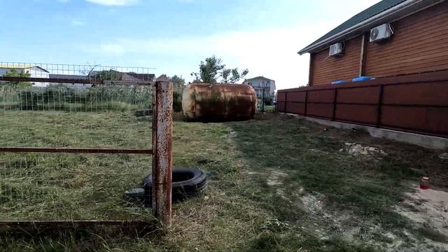 Поселок Пересыпь. Выход к бурному морю почти без отдыхающих