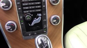 Закрываем дверь багажника с пульта или кнопки в салоне. Отключаем функцию Старт/Стоп.