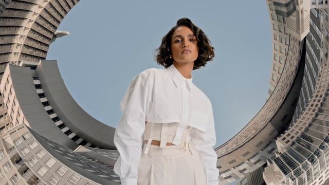 Keune - Confident Curl смотреть онлайн