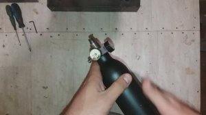 Редуктор для пневматики PCP, встроенный в колбу