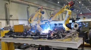 Промышленные Роботы CRP в Китае на Заводе BYD